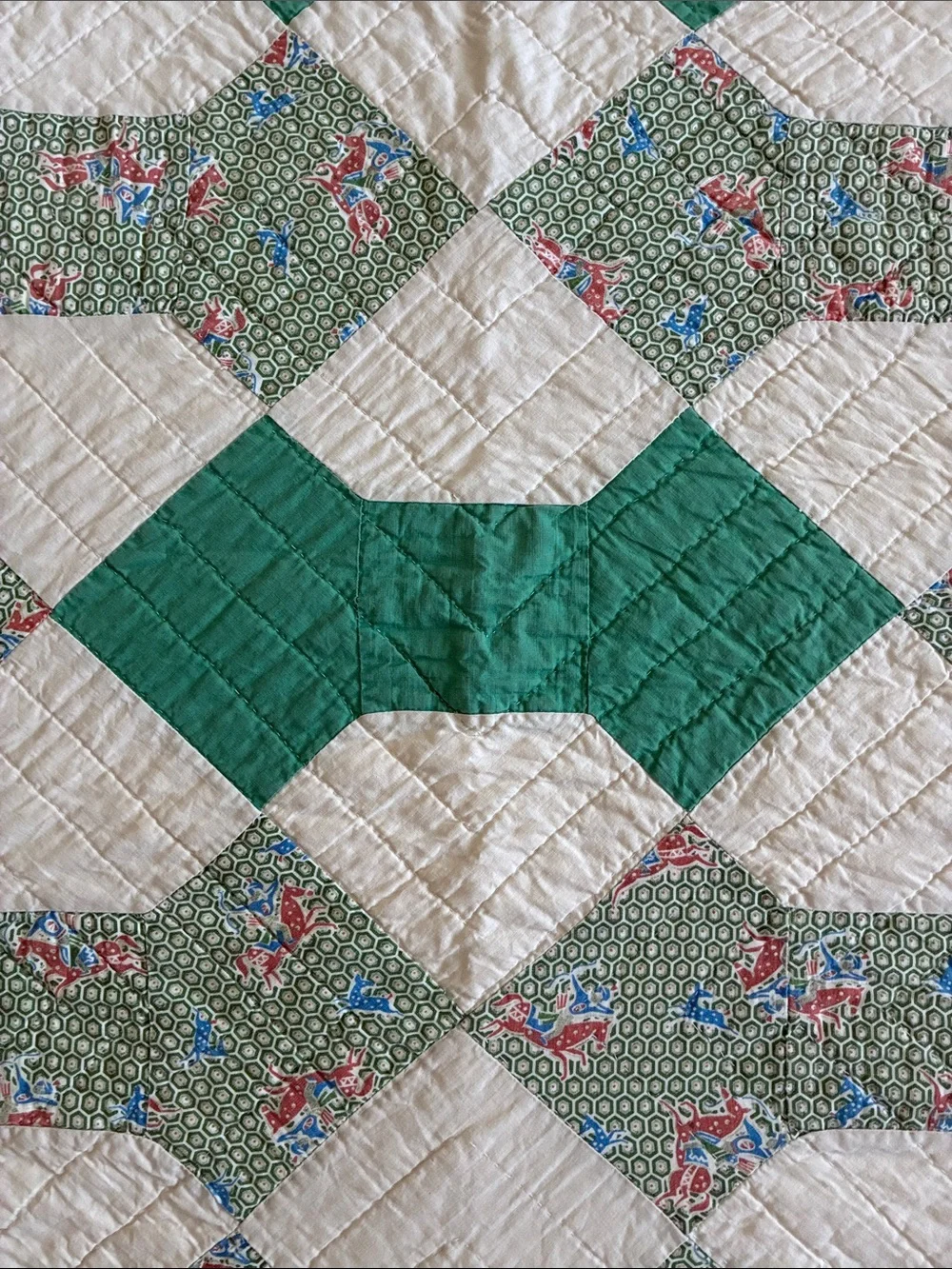 Antique Handmade Green Cream Bowtie Pattern Full Queen Quilt Blanket Bedroom